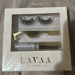 Lavaa lashes flirty lash set